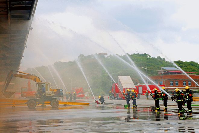南宫28官方网站我校应邀参与洛江区2022年基层消防治理成果观摩展示活动